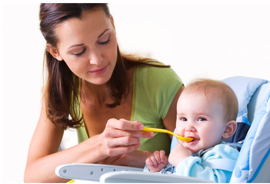 Why is your baby not drinking bottles but eating solids? Is he suffering from Feeding Aversion?