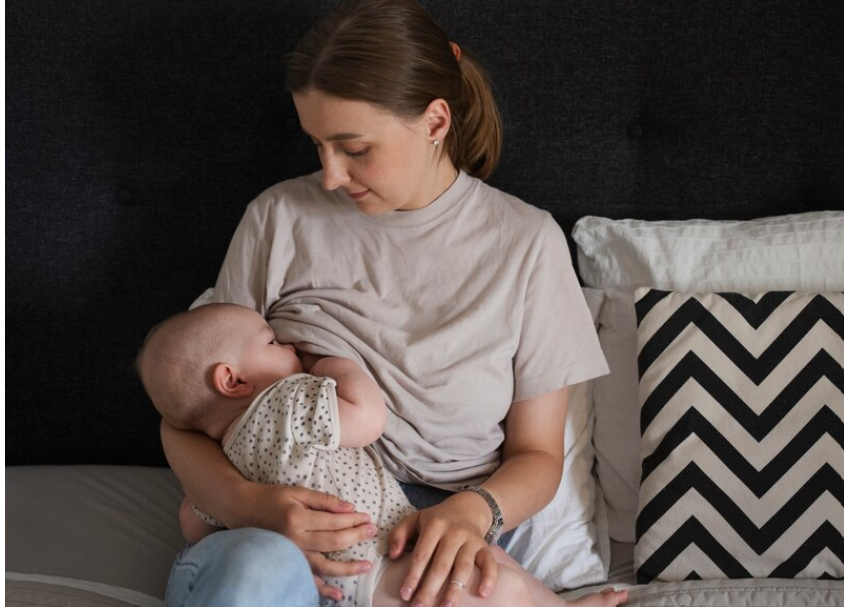 Balancing Insulin Levels While Breastfeeding: A Comprehensive Guide for New Moms