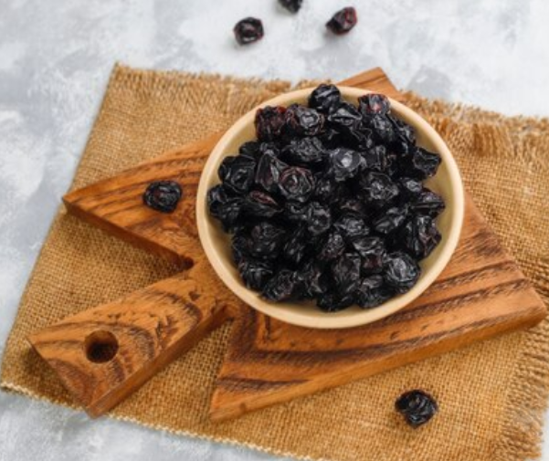How does shilajit help in regulating hormones in womens?